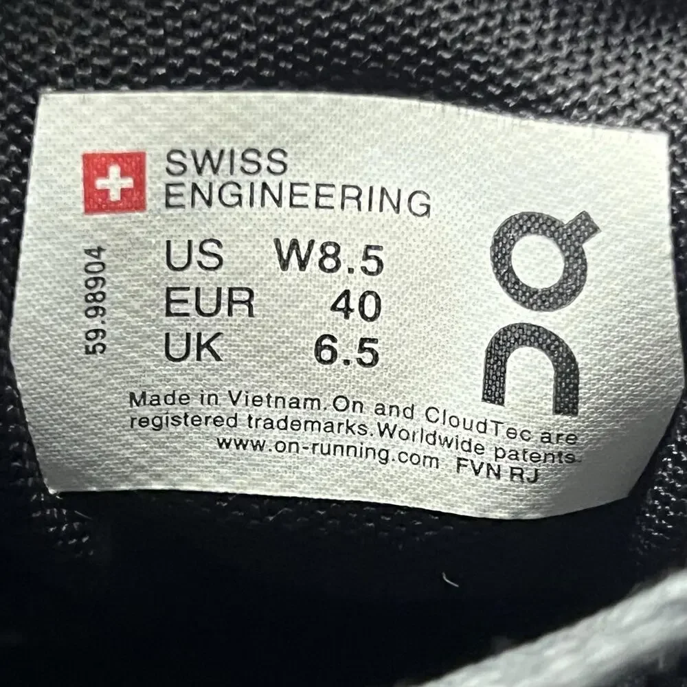 On Cloud 5 Running Shoes Women Size 8.5 Black Mesh Comfort Cushion Low Sneakers